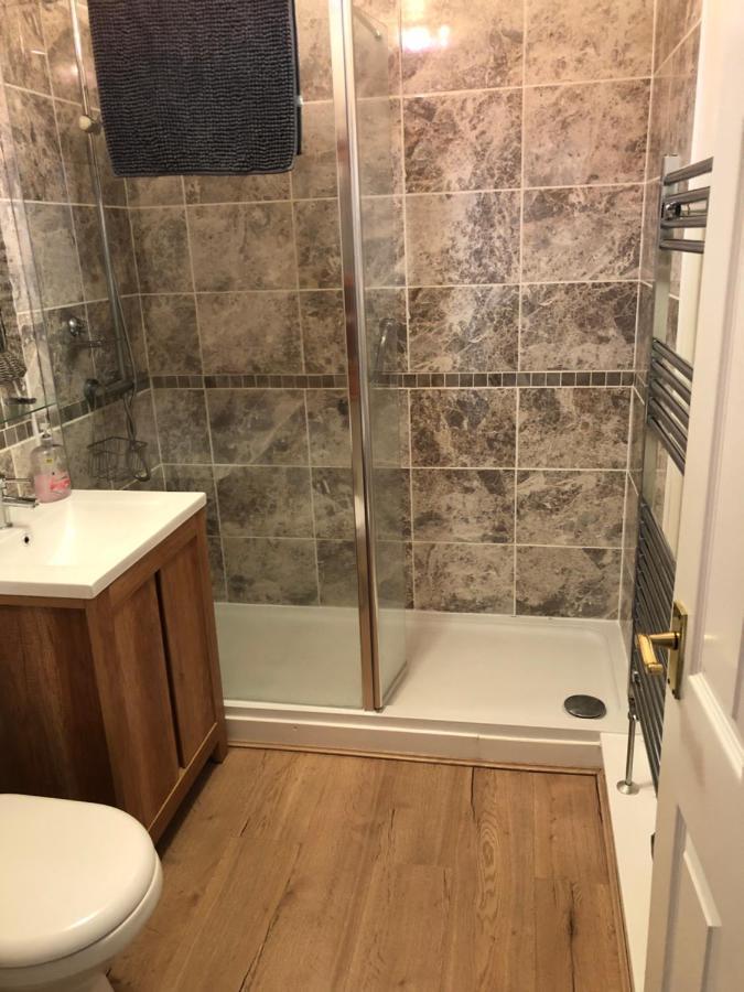 Luxury Ground Floor Flat Close To *